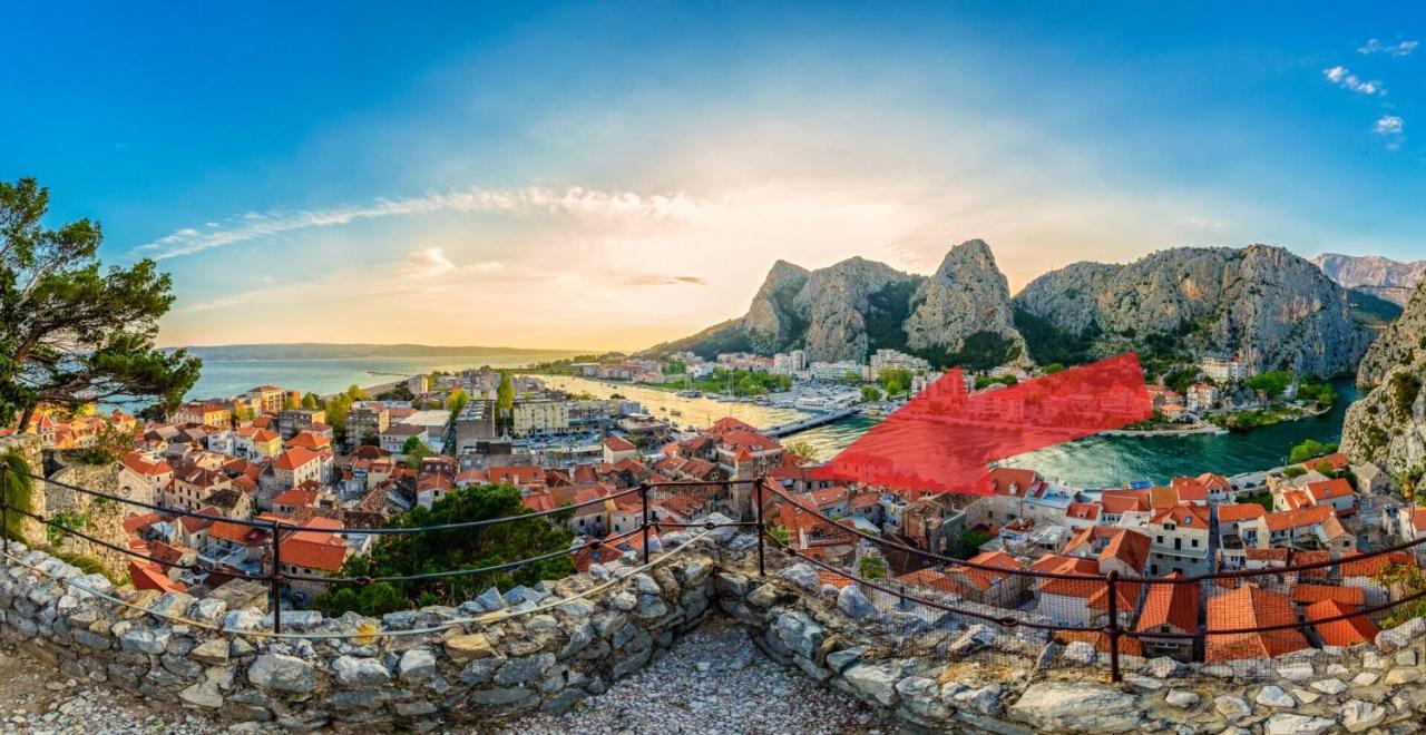 Central Alley Omis Luaran gambar