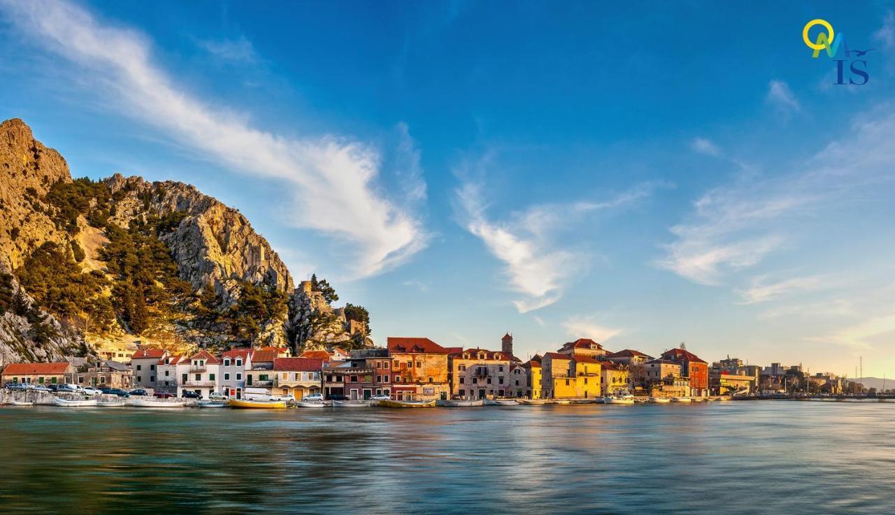 Central Alley Omis Luaran gambar